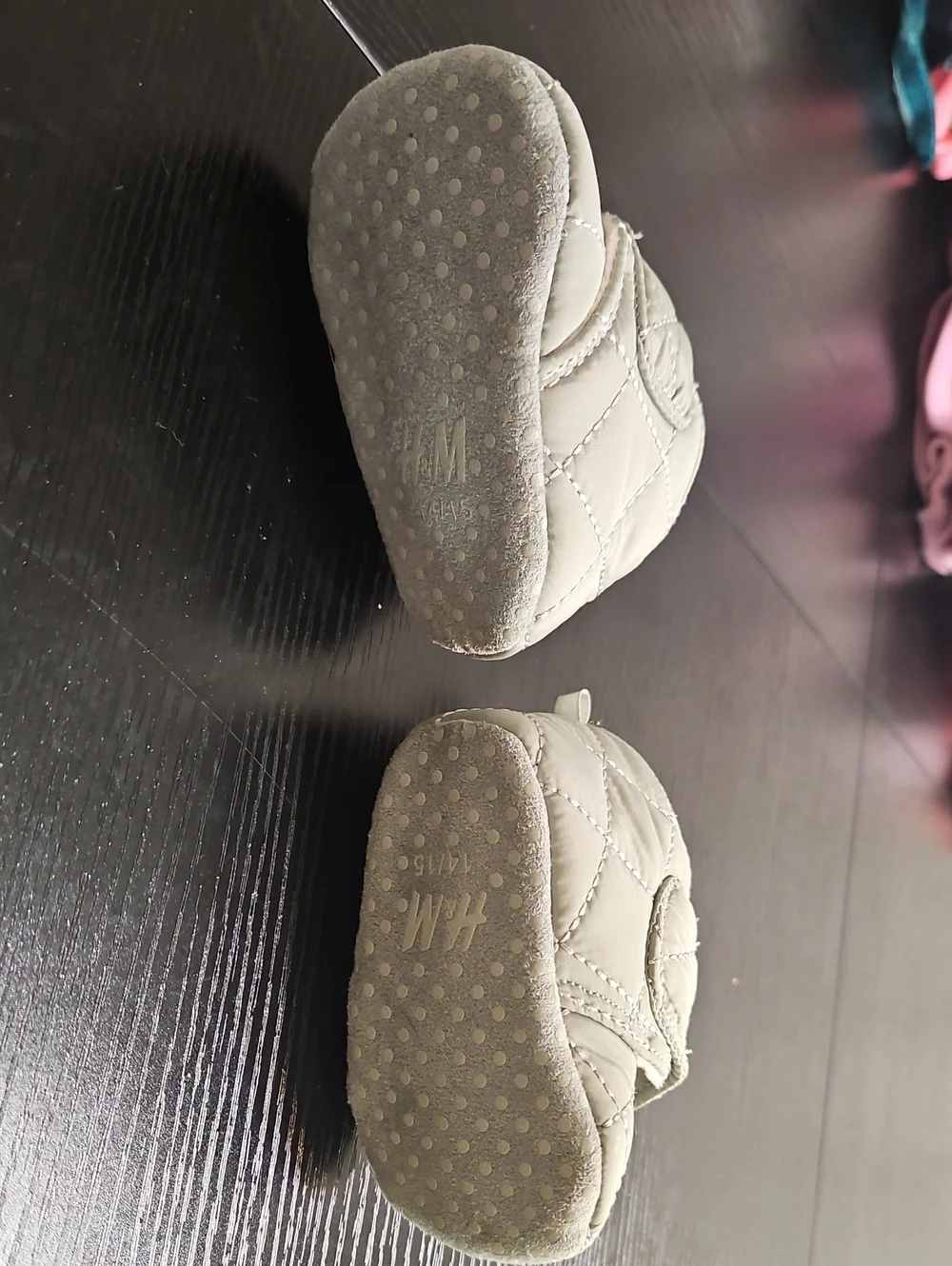 H&M Quilted Baby Mittens - Light Olive Green
